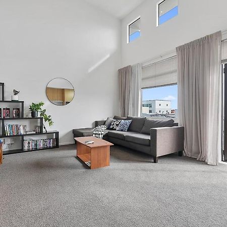 Roomy High-Ceiling Loft Apartment - Free Parking! Auckland Luaran gambar