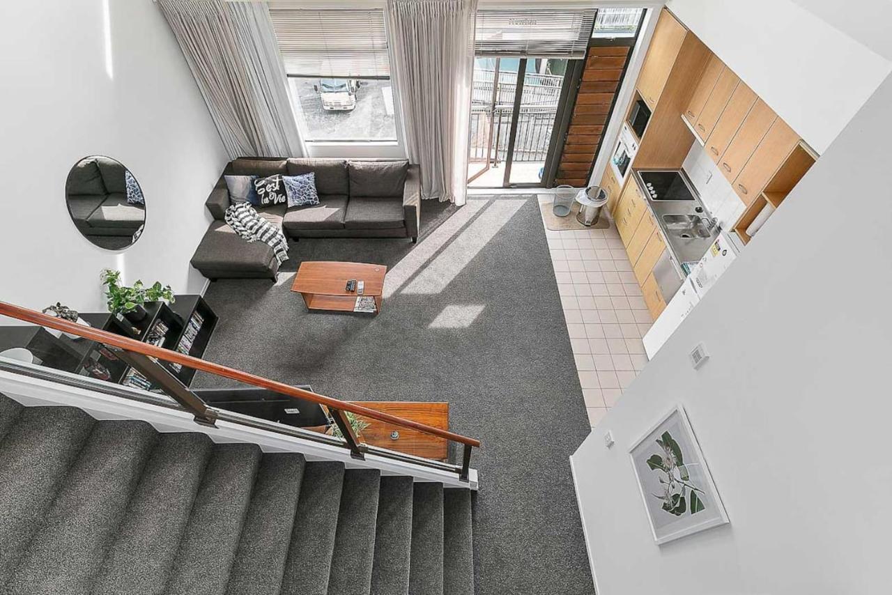 Roomy High-Ceiling Loft Apartment - Free Parking! Auckland Luaran gambar